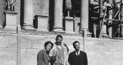 El Museo Arqueológico Regional de la Comunidad de Madrid acoge la exposición Blick-Mira!