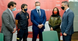 Pactamos con sindicatos nuevas condiciones laborales en Bomberos y Agentes Forestales de la región