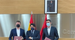 Renovamos un convenio para mejorar las viviendas sociales de familias en riesgo de exclusión