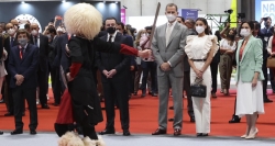 Díaz Ayuso participa en la inauguración de FITUR 2021 presidida por SSMM los Reyes
