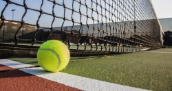 Llevamos el tenis a los pueblos de la región para familiarizar a los más jóvenes con este deporte