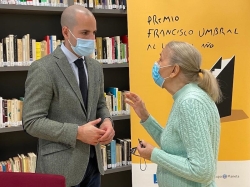 Darío Villanueva ganador de la XI edición del Premio Francisco Umbral al Libro del Año 2021 por el ensayo "Morderse la lengua"