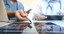 Cerca de 40 médicos de hospitales públicos de la Comunidad de Madrid, entre los cien mejores de toda España en su especialidad