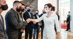 Díaz Ayuso recibe a los ganadores de los Premios Goya y al nominado al Oscar cuyas producciones han contado con apoyo de la Comunidad de Madrid