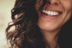 La sonrisa como sello de calidad: razones para cuidar tu salud bucodental