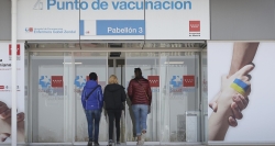La Comunidad de Madrid estrena hoy el servicio de autobús gratuito entre el Centro de Refugiados de Pozuelo y el Hospital público Enfermera Isabel Zen