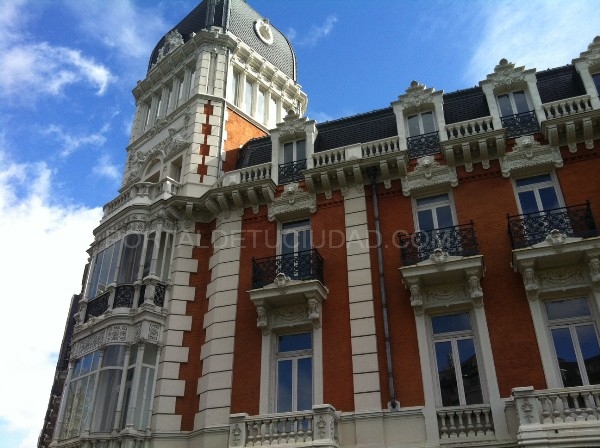 Edificio de la Real Compañía Asturiana de Minas