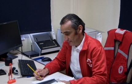 Felix Sanz, responsable de la Base de Socorro de Las Rozas: "Te sientes reconfortado con el cariño de la gente. Si no, no estariamos aquí"