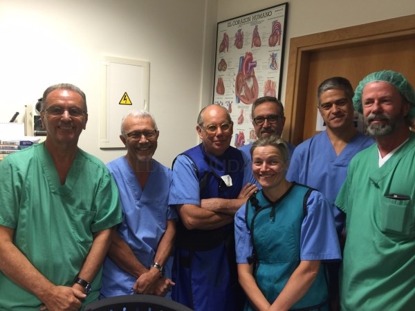 La utilización de un novedoso material quirúrgico en el Hospital HM Modelo congrega a neurorradiólogos de distintos puntos de España