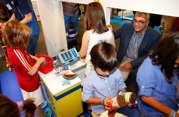 Madrid anuncia la elaboración de una Estrategia Madrileña de Apoyo a la Familia