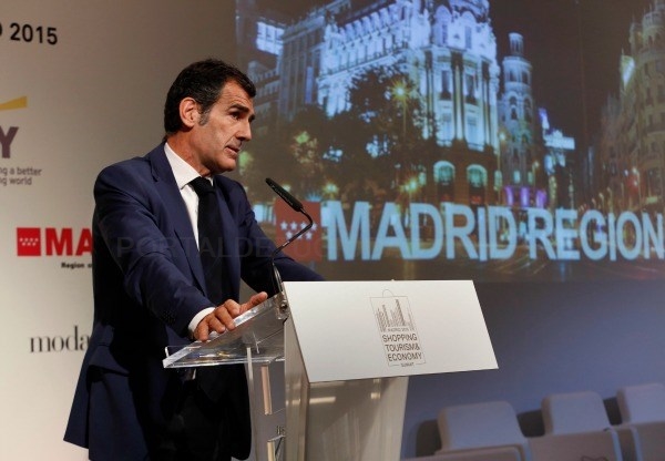 La región dispone de un amplio margen para mejorar el sector del turismo de compras