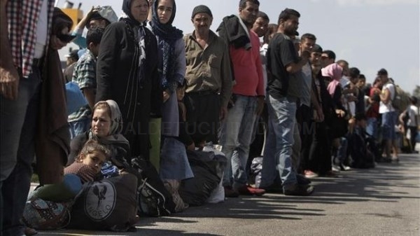 Cruz Roja alerta sobre el grave impacto del frío y las lluvias en los refugiados que atraviesan Europa