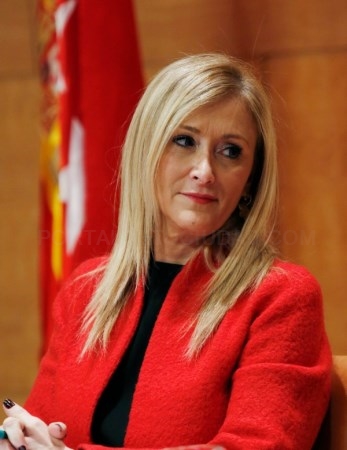 Cifuentes felicita la Navidad a los trabajadores del 112 y de Bomberos que están de guardia esta Nochebuena