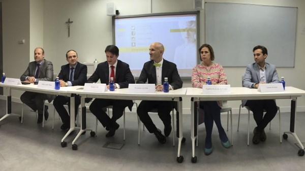Modesto Lomba presenta Campus Moda, el primer curso para jóvenes preuniversitarios
