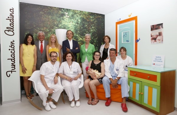 El consejero de Sanidad inaugura la primera Sala de Lactancia del Hospital de El Escorial