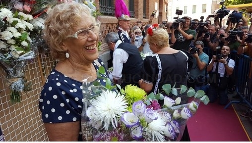 Carmena en las celebraciones de la Virgen de La Paloma