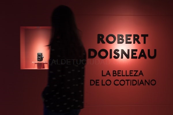 Fundación Canal exhibe en Madrid la belleza cotidiana e inesperada de Robert Doisneau