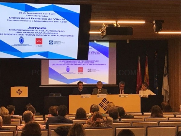 El Ayuntamiento y la UFV acercan el emprendimiento a los alumnos.
