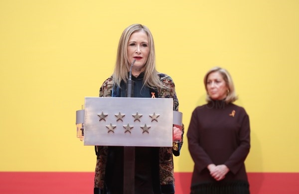 La presidenta de la Comunidad de Madrid ha afirmado que la Constitución Española sigue siendo “la mayor garantía de nuestro Estado de Derecho”.