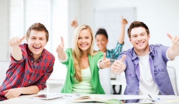 El Ayuntamiento y la Universidad Francisco de Vitoria renuevan su apuesta por la excelencia educativa.