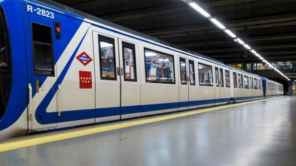 Servicios mínimos de un 68 % en el servicio de trenes durante la huelga de Metro