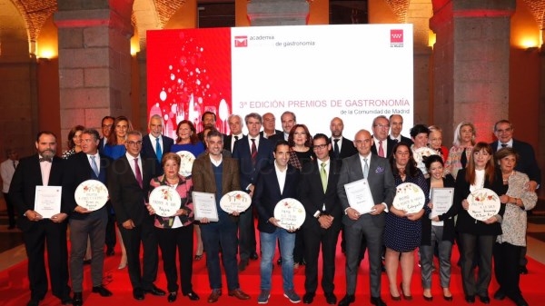 Garrido destaca la gastronomía madrileña como referente europeo y motor de atracción turística.