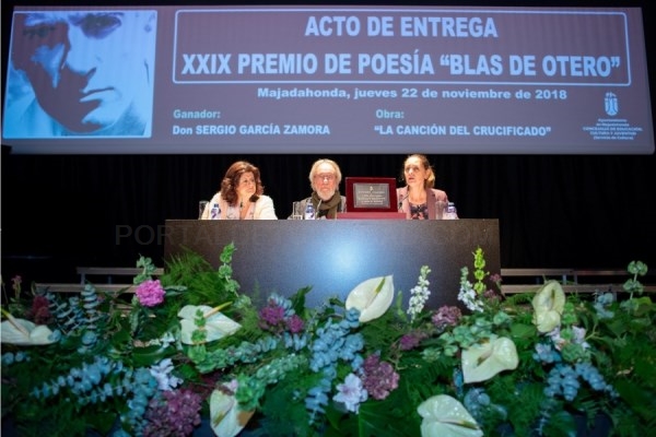 La obra “La Canción del Crucificado”, de Sergio García, gana el Premio de Poesía Blas de Otero de Majadahonda.