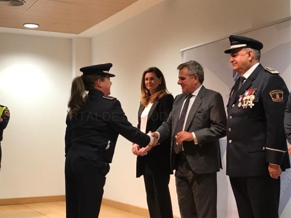 El Ayuntamiento rinde homenaje a su Policía Local.