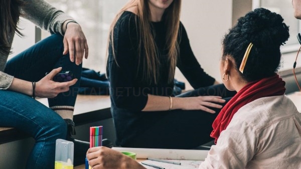 La Comunidad de Madrid abonará 22 millones a las seis universidades públicas madrileñas para que puedan seguir aplicando la rebaja de las tasas univer