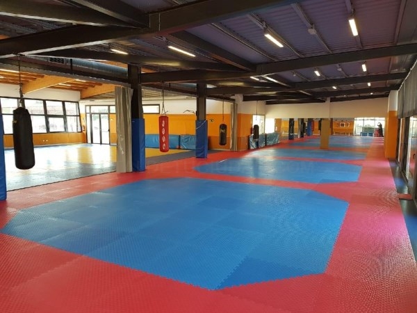 Nuevo tatami en el Centro Deportivo Cerro de la Mina