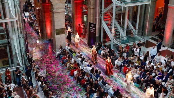 La Comunidad de Madrid acoge desfiles de la Mercedes-Benz Fashion Week en apoyo a la moda.