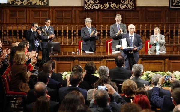 Díaz Ayuso, con Felipe VI en la entrega del ‘Premio Derechos Humanos Rey de España’