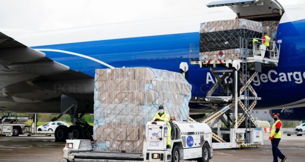 Aprobamos un gasto de 80,6 millones para material sanitario y su traslado en avión