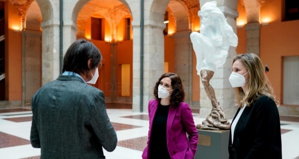 Díaz Ayuso anuncia un concurso para construir un Memorial homenaje a las víctimas del COVID19