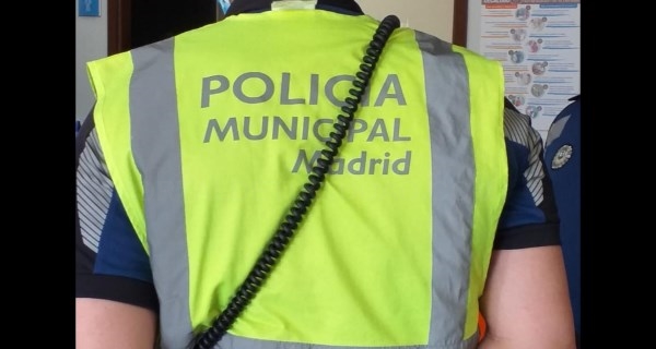 Colaboramos en un operativo policial contra falsificaciones textiles en Fuenlabrada