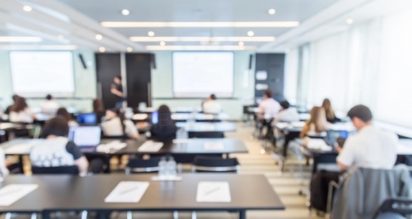 Reanudaremos en septiembre los cursos para empleados públicos aplazados por el COVID-19