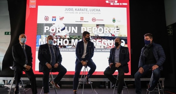 Fomentamos el deporte seguro con una exhibición de judo, kárate y lucha