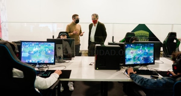 Promovemos valores de convivencia entre alumnos de la región a través de videojuegos deportivos