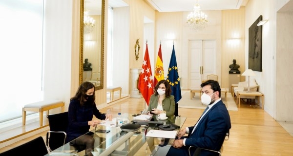 Díaz Ayuso lanza un “ruego desesperado” a la UE para que lleguen más vacunas contra el COVID