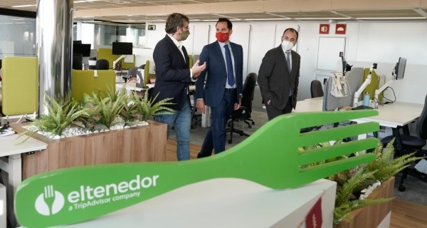 Aguado promueve el sello Garantía Madrid: “Cerrar la hostelería no es una opción”