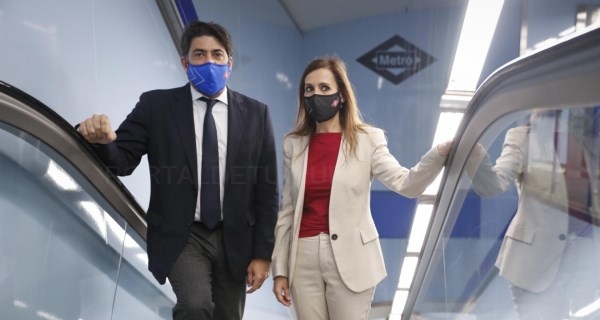 La Comunidad de Madrid y los sindicatos de Metro rubrican el nuevo convenio colectivo