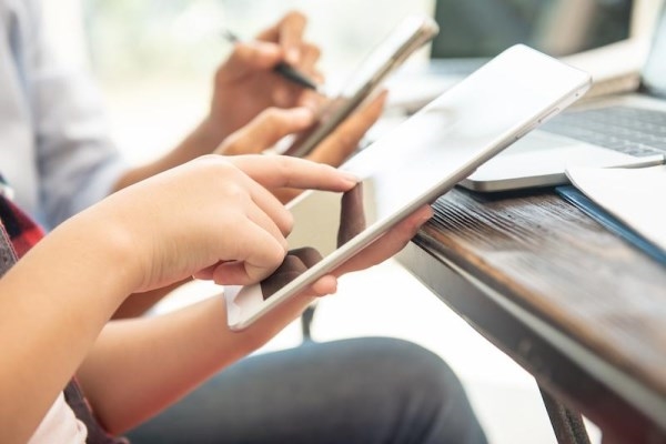 El Ayuntamiento dedica su formación online mensual al mundo digital