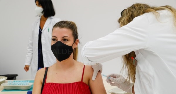 Empezaremos la próxima semana a vacunar contra el COVID-19 a los jóvenes de 16 años en adelante