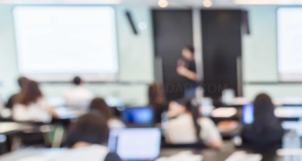 Ampliamos en 977 las plazas convocadas en las oposiciones para plazas públicas de profesor de Secundaria y Régimen Especial. Total plazas convocadas 2