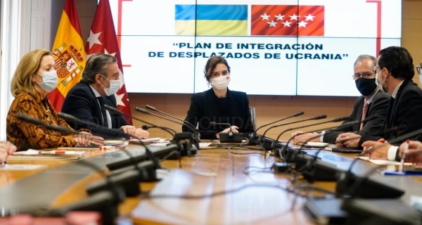 Díaz Ayuso preside la primera reunión del Comité de Crisis de Ucrania creado por el Gobierno madrileño