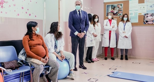 La Comunidad de Madrid unifica la atención del embarazo de bajo riesgo definiendo en diez visitas las revisiones y pruebas de los centros de salud y h