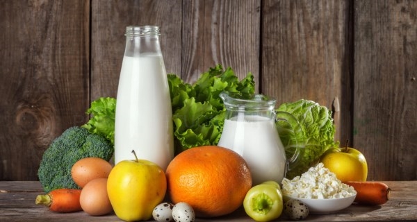 La Comunidad de Madrid destina más de tres millones para distribuir frutas y leche a 200.000 alumnos durante este curso