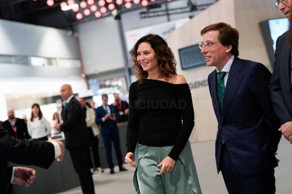 Díaz Ayuso acompaña a los Reyes en la inauguración de FITUR 2024, donde la Comunidad promocionará en tiempo real sus variados recursos turísticos