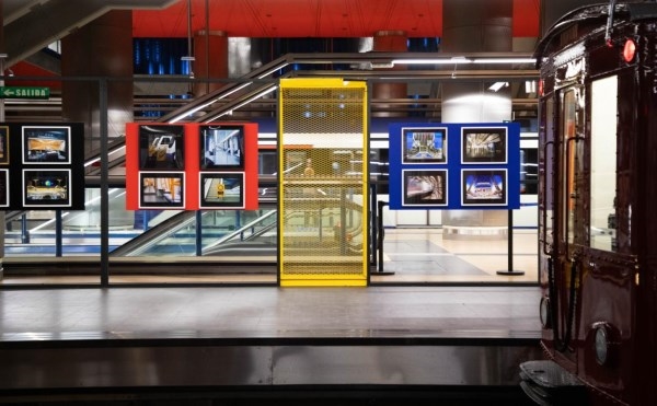 La Comunidad de Madrid recibe más de 4.500 visitas en la exposición fotográfica Miradas, Metro en ochenta instantes