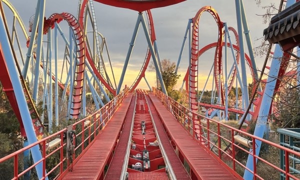 Hotel + Entrada PortAventura: Asegura la Diversión Familiar con Reserva Temprana